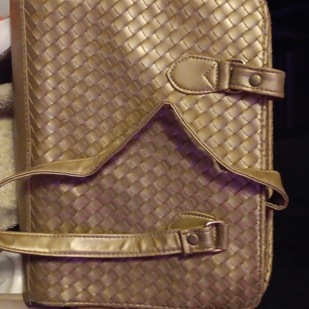Bueno purse